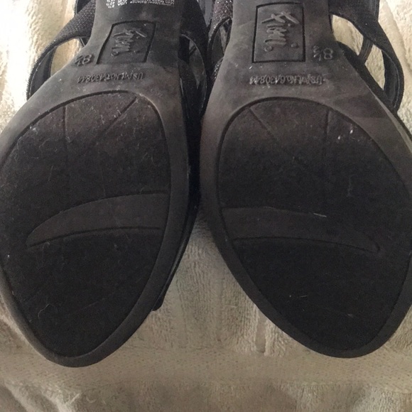 Black Glitter 8 1/2 4 inch heels Zip up front - Picture 6 of 7